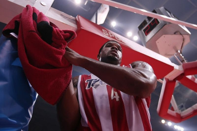 Χάινς: «Μονόδρομος το δικό μας break»