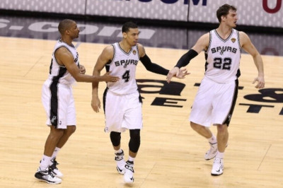 Σαν Αντόνιο Σπερς: Πάρτι τρίποντων με Χιτ (videos)