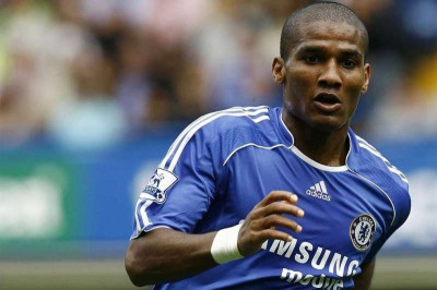 Ολυμπιακός: Μίλησε με Μαλουντά ο Καρεμπέ