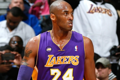 Λος Άντζελες Λέικερς: Δύο ακόμα σεζόν για Κόμπι