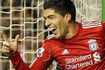 Λίβερπουλ σε Σουάρες: «Φέρε πρόταση και φύγε»