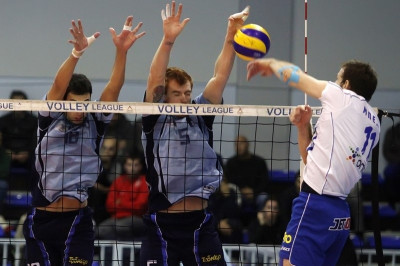 Φοίνικας Σύρου: Συμφώνησε με Σφενδυλάκη