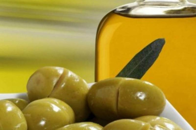 Απίστευτο: Ιδιοκτήτης ταβέρνας σέρβιρε λάδι... από τάφους!