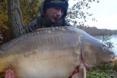 Έβερτον: Μεγάλος… ψαράς ο συμπαίκτης των Βέλλιου και Μιραλάς (photos+video)