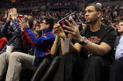 Δεν αποχωρεί ο Μπράντον Ρόι!