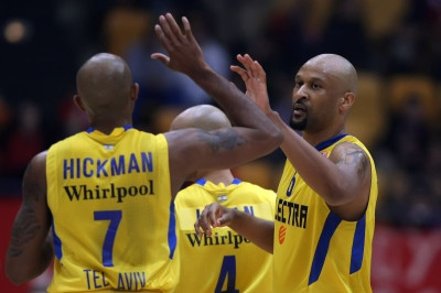 Μακάμπι Τελ Αβίβ: Κρατάει τον Σμιθ