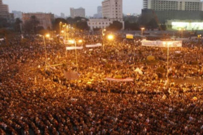 Η μεγαλύτερη συγκέντρωση στην Ταχρίρ από το 2011