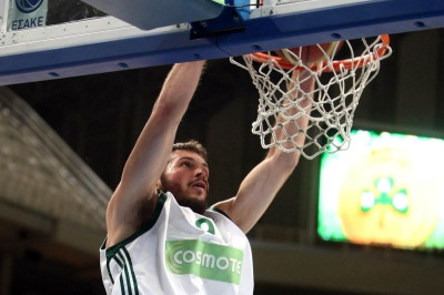 Παναθηναϊκός: Πράσινος για πάντα ο Αντώνης Φώτσης (photos+videos)