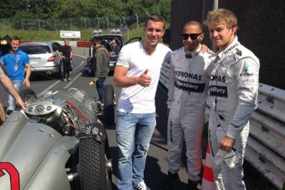 Άρσεναλ: Γκαζώνει ο Ποντόλσκι (photos+video)