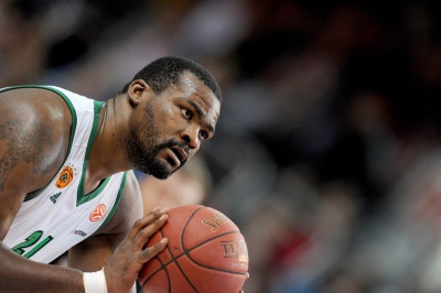 Ούνιξ Καζάν: Διάψευση για Σχορτσανίτη