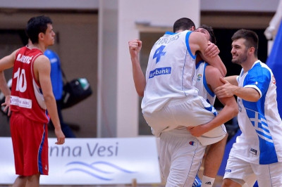 Εθνική Νέων Ανδρών: Στην κορυφή το buzzer beater του Μποχωρίδη (video)