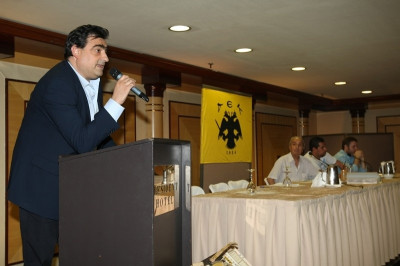 Λαζόπουλος: «Επέστρεψε ο ηγέτης»