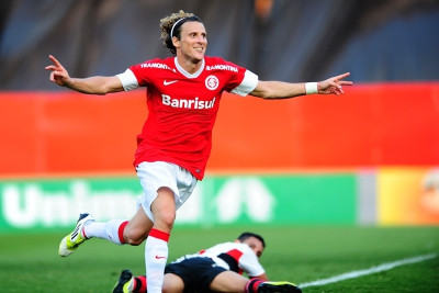 Απίστευτη… γκολάρα Φορλάν από το κόρνερ! (video)