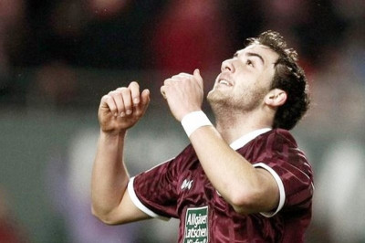 Ραπίντ Βιέννης: Πέτσος τριετίας