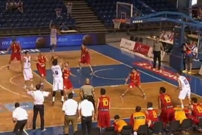 Ιταλία: Το buzzer beater που «σκότωσε» την Ισπανία (video)