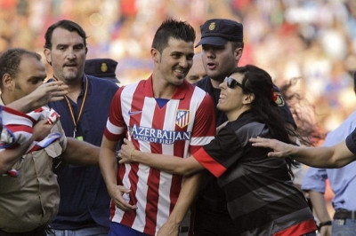 Ατλέτικο Μαδρίτης: Οπαδοί «επιτέθηκαν» στον Βίγια! (photos+video)