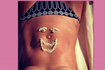 Πόσταρε topless φωτογραφία της και «τρέλανε» τους φίλους της