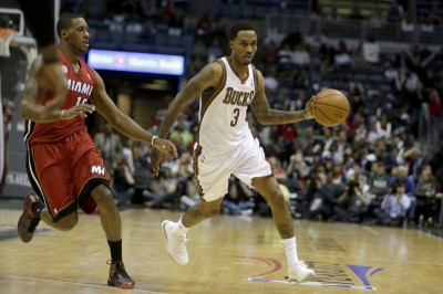 Μιλγουόκι Μπακς: Μένει ο Τζένινγκς