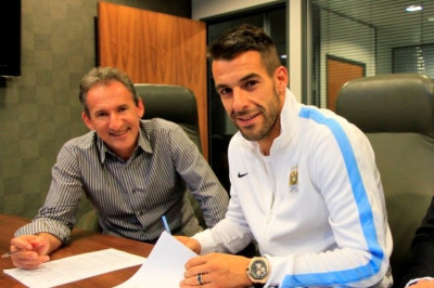 Μάντσεστερ Σίτι: Η υπογραφή του Νεγρέδο (photos)