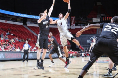 Τορόντο Ράπτορς: Μικροπρόβλημα ο Βαλαντσίουνας