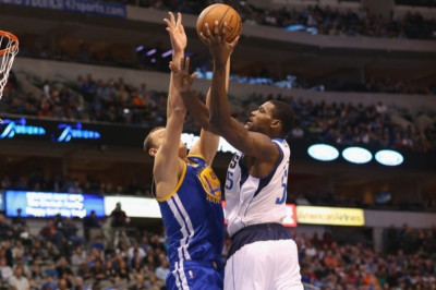 Ντάλας Μάβερικς: «Ελεύθεροι» Τζέιμς και Ακόγκνον