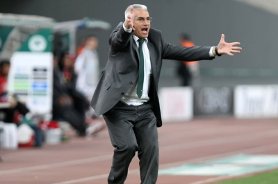 Εξήρε Καρνέζη ο Φάμπρι