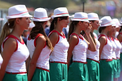 Ουγγαρόρινγκ: Οι σέξι παρουσίες (photos)