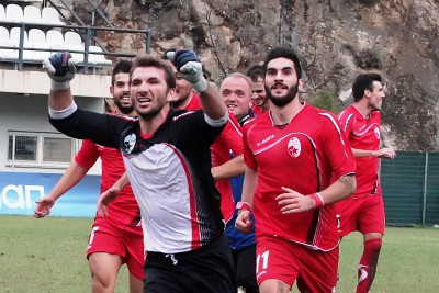 Μανδραϊκός: Ενίσχυση με Ντούση