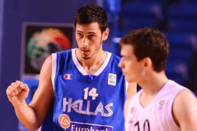 Φιλαθλητικός: Καμπερίδης κι άλλοι δύο