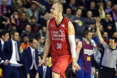 Μπαρτσελόνα: Ανακοινώθηκε ο Λάμπε