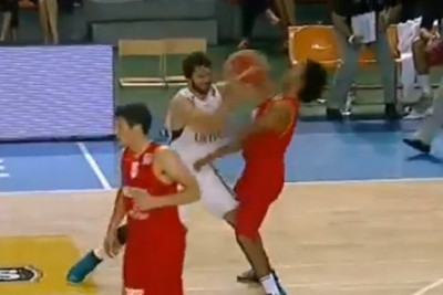 Λιθουανία: Έσπρωξε αντίπαλο ο Κλέιζα (video)