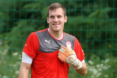 Ολυμπιακός: Τα νέα γάντια του Μέγιερι (photo)