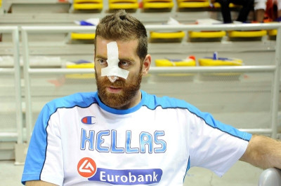 Εθνική Ελλάδας: Ο Καϊμακόγλου και ο τσολιάς (photos)