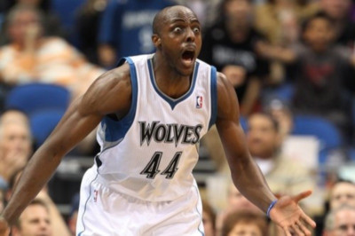 Σάρλοτ Μπόμπκατς: «Έκλεισαν» Τόλιβερ