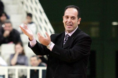 Κηφισιά: Με Καρβέλα, Νικητάκη