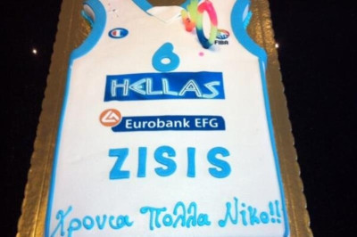 Εθνική Ανδρών: Γενέθλια και ο Ζήσης (video)