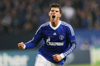 Σάλκε: Νοκ άουτ ο Χούντελααρ