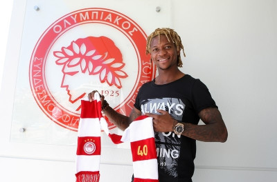 Μπονγκ: «Ευκαιρία το Τσάμπιονς Λιγκ με τον Ολυμπιακό» (photos+video)