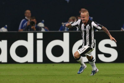 Ορφανός: «Μάγκας ο Στοχ»