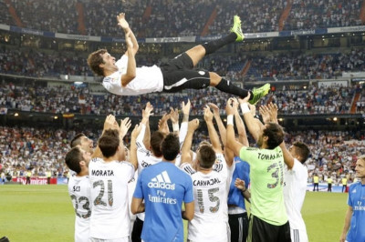 Ρεάλ Μαδρίτης: Όλα όσα έγιναν στην... επιστροφή του Ραούλ (photos+videos)