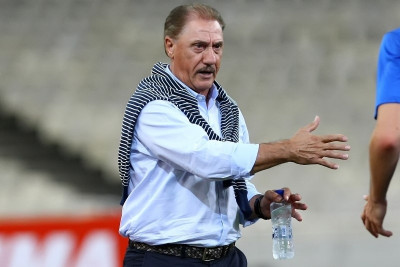 Καλλονή: Χαμηλοί τόνοι από Μαντζουράκη