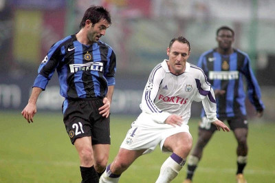 Ούνα φάτσα, ούνα ράτσα! (videos+photos)