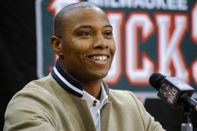 Μιλγουόκι Μπακς: Βασικός ο Μπάτλερ, έξω ο Αντετοκούμπο