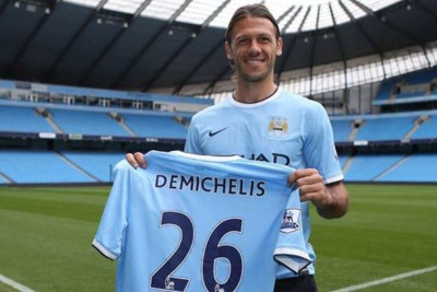 Μάντσεστερ Σίτι: Πλήγμα με Ντεμικέλις