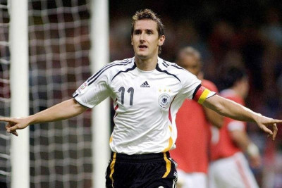 Κλόζε: «Δεν είμαι στο ίδιο επίπεδο με τον Μίλερ»