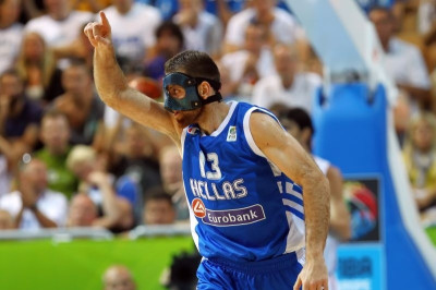 Καϊμακόγλου: «Ομάδα με κεφαλαία γράμματα» (videos)