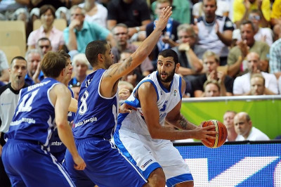 Μπουρούσης: «Αν δεν παίξουμε… ξύλο, δεν έχει μετάλλιο!» (videos)