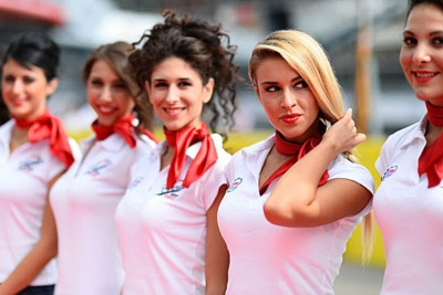 Ιταλικό γκραν πρι: H… σέξι Μόντσα (photos)