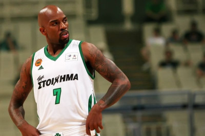 Κάρι: «Για την νέα σεζόν θέλω το triple crown» (video)