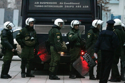 ΠΑΟΚ: Επεισόδια οπαδών με μέλη της Χρυσής Αυγής
